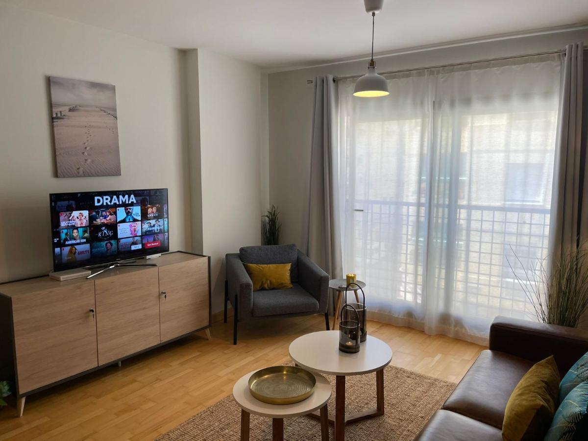מאלגה A Space That Feels Like Home With Private Parking מראה חיצוני תמונה